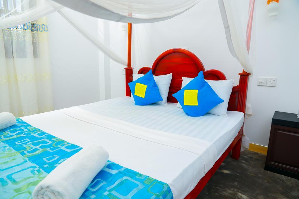 Autumn Moon Beach Cabanas Тангале Екстериор снимка