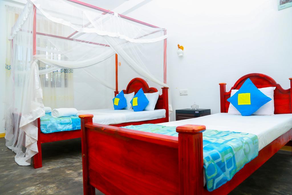 Autumn Moon Beach Cabanas Тангале Екстериор снимка